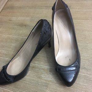 Ann Taylor Black Pumps